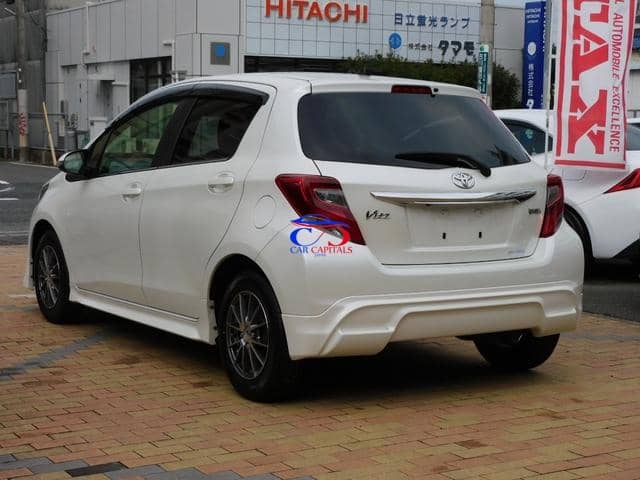 TOYOTA VITZ JEWELA