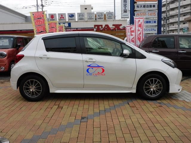 TOYOTA VITZ JEWELA