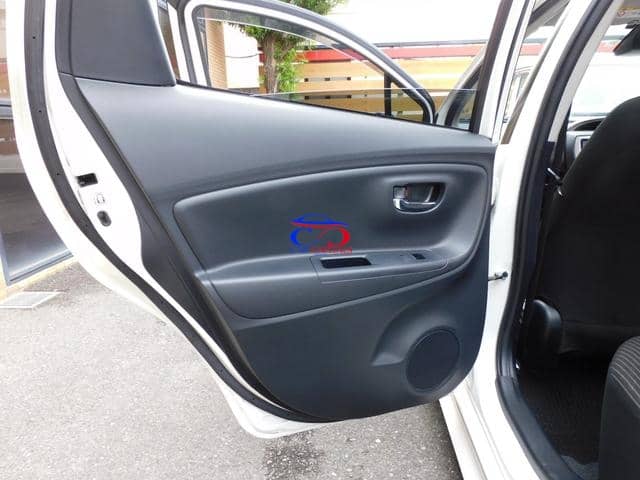 TOYOTA VITZ JEWELA