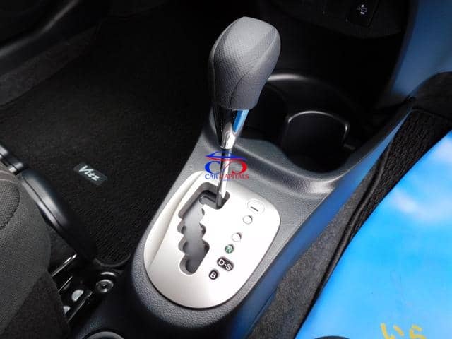 TOYOTA VITZ JEWELA