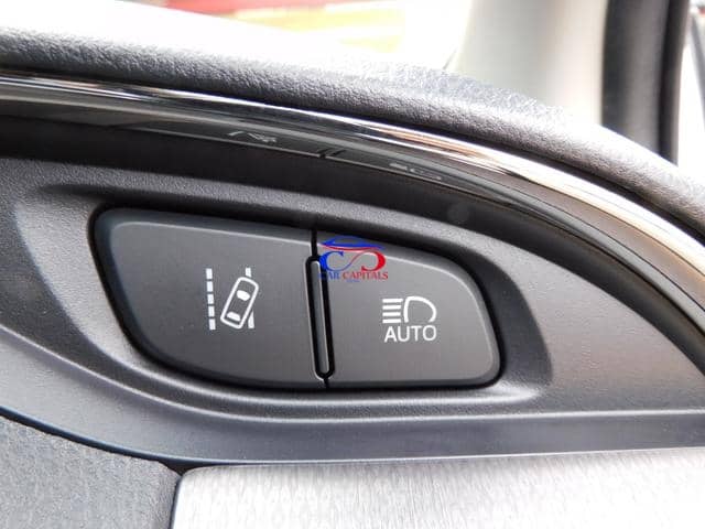 TOYOTA VITZ JEWELA