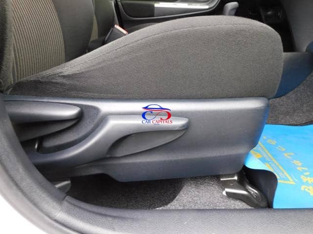 TOYOTA VITZ JEWELA