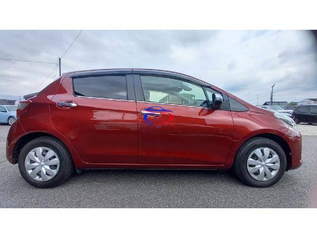 TOYOTA VITZ JEWELA