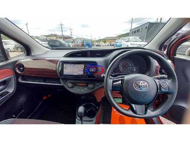 TOYOTA VITZ JEWELA