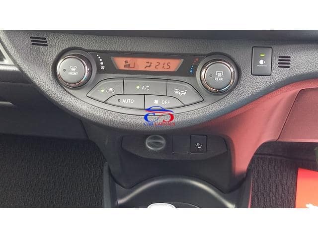 TOYOTA VITZ JEWELA