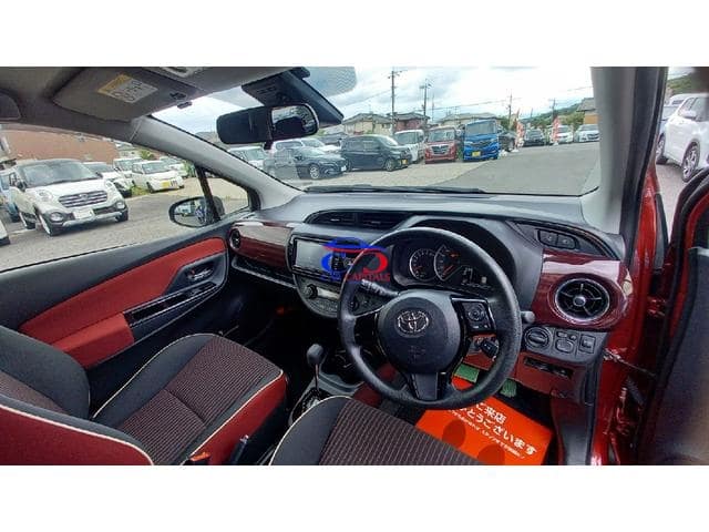 TOYOTA VITZ JEWELA