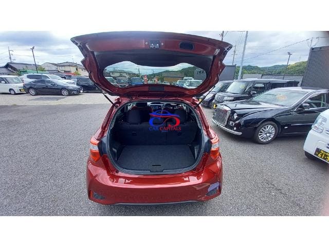 TOYOTA VITZ JEWELA