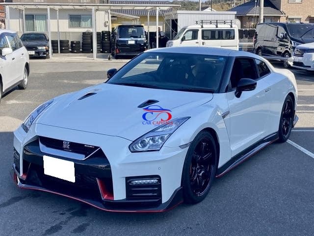 NISSAN GT-R