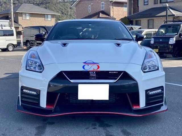 NISSAN GT-R