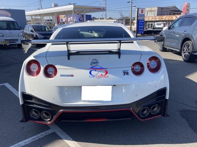 NISSAN GT-R