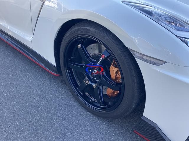 NISSAN GT-R