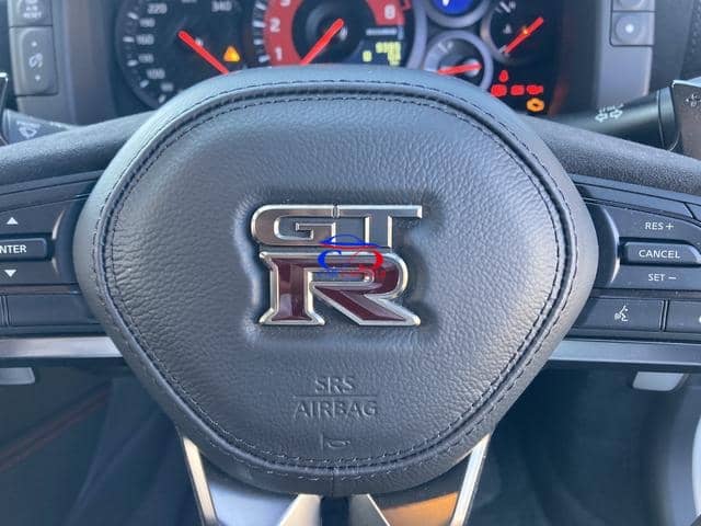 NISSAN GT-R