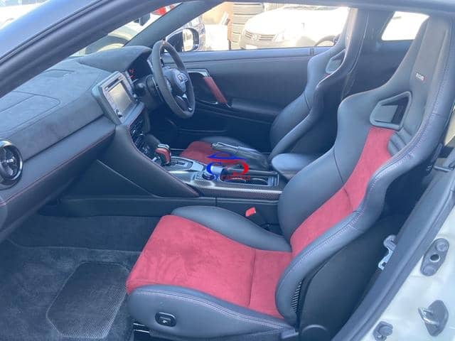 NISSAN GT-R