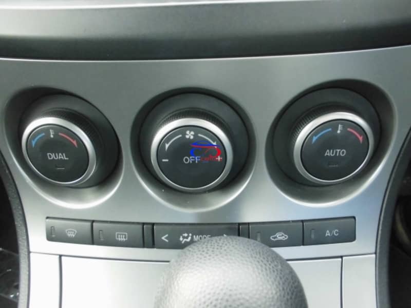 MAZDA AXELA SPORT