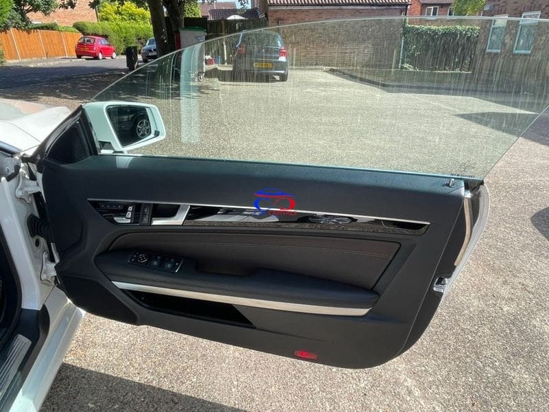 Mercedes Benz E-Class E200