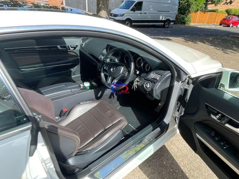 Mercedes Benz E-Class E200