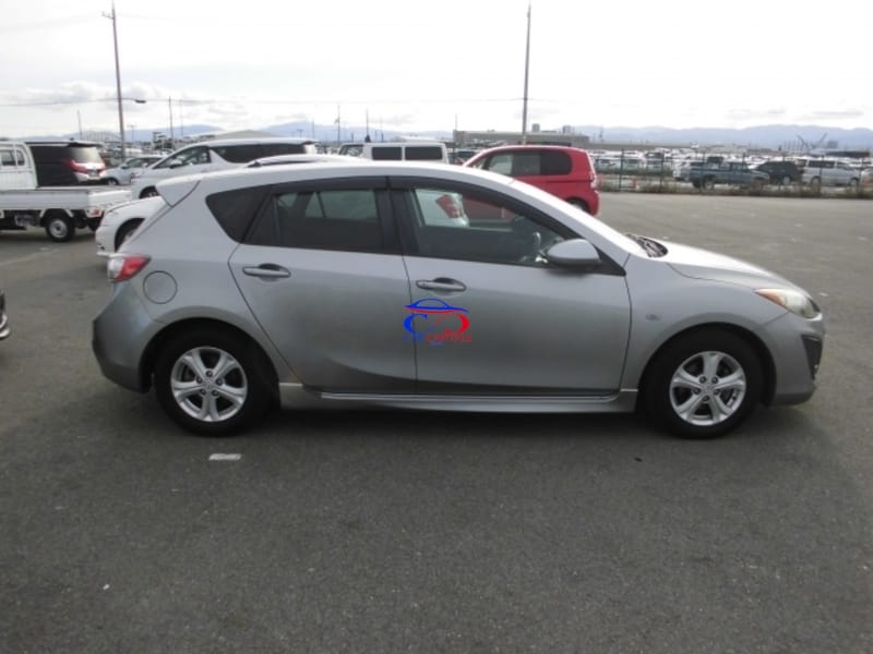 MAZDA AXELA SPORT