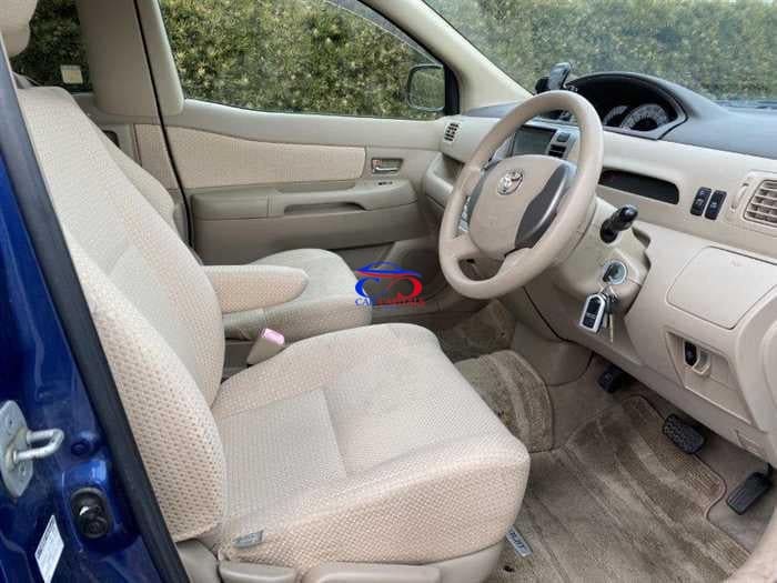 TOYOTA RAUM
