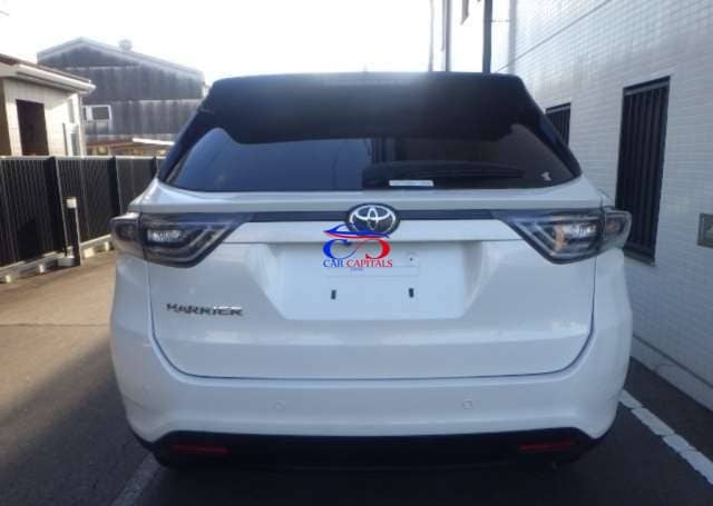 Toyota Harier 2015