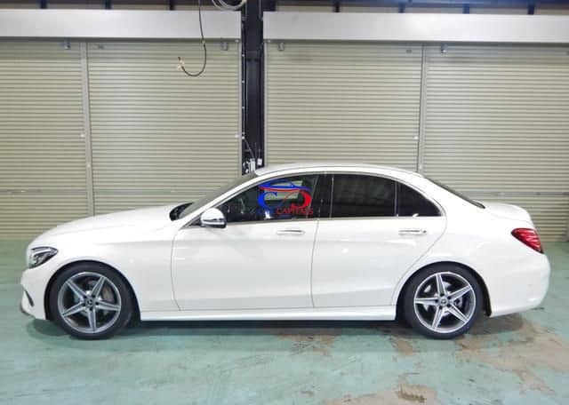 MERCEDES BENZ C200
