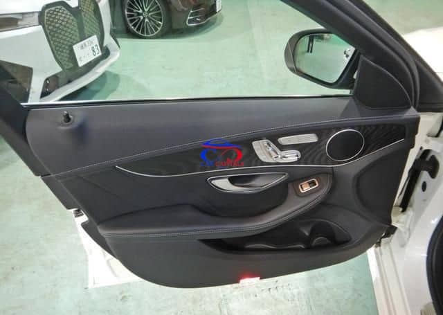 MERCEDES BENZ C200