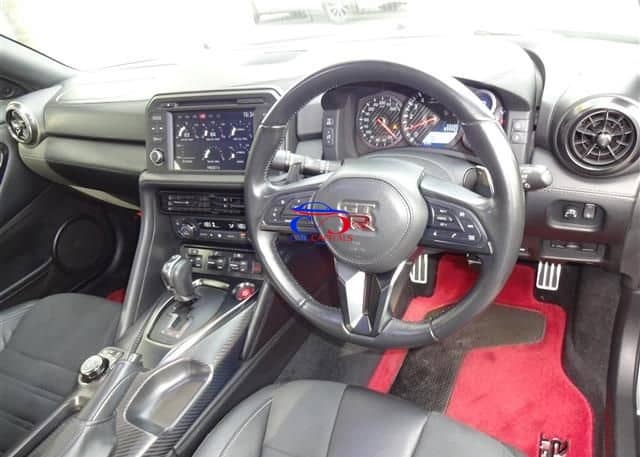 NISSAN GT-R