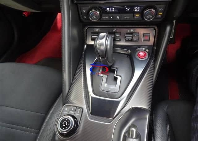 NISSAN GT-R