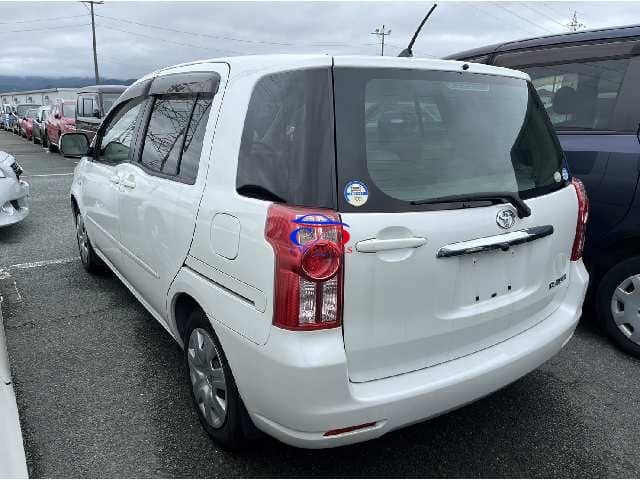 TOYOTA RAUM