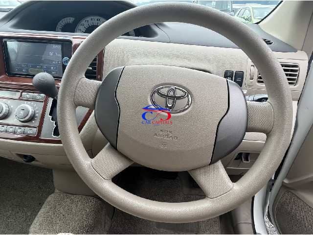 TOYOTA RAUM