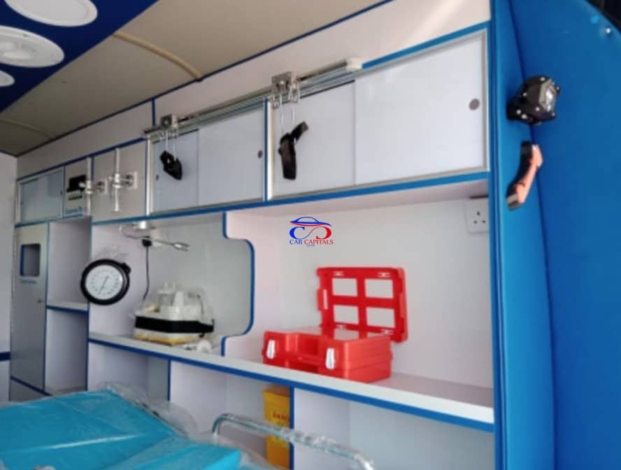2007 TOYOTA HIACE AMBULANCE WAGON