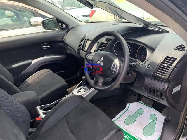 MITSUBISHI OUTLANDER 24G