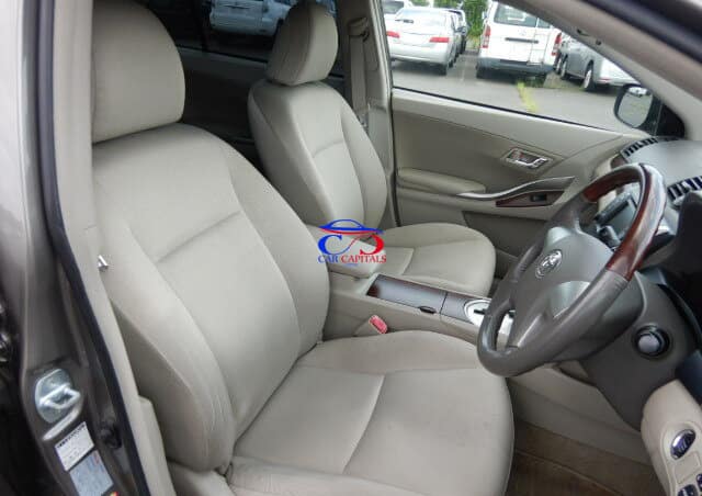 TOYOTA PREMIO 2010