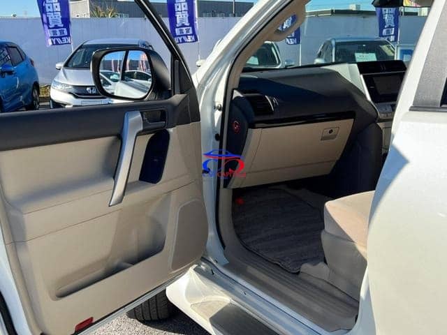 TOYOTA LAND CRUISER PRADO TX