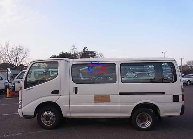 TOYOTA DYNA VAN (4B) 1999