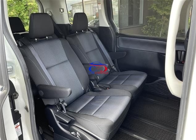 Toyota Noah 2014