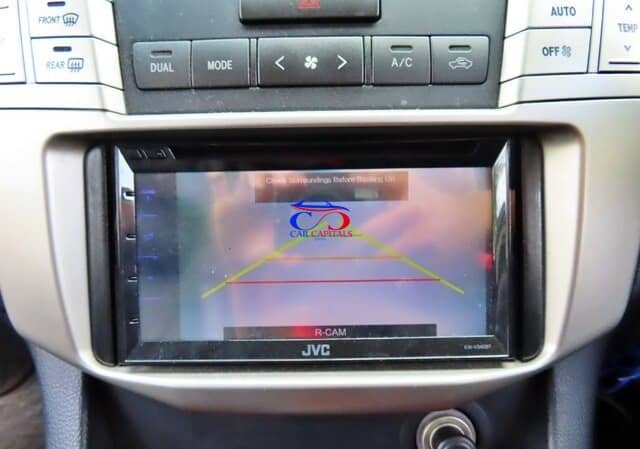 TOYOTA HARRIER 2010