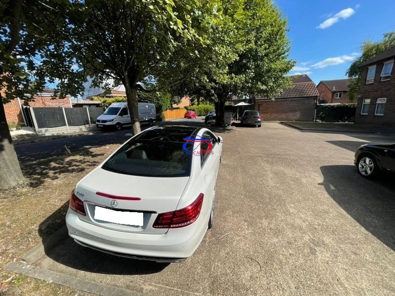 Mercedes Benz E-Class E200