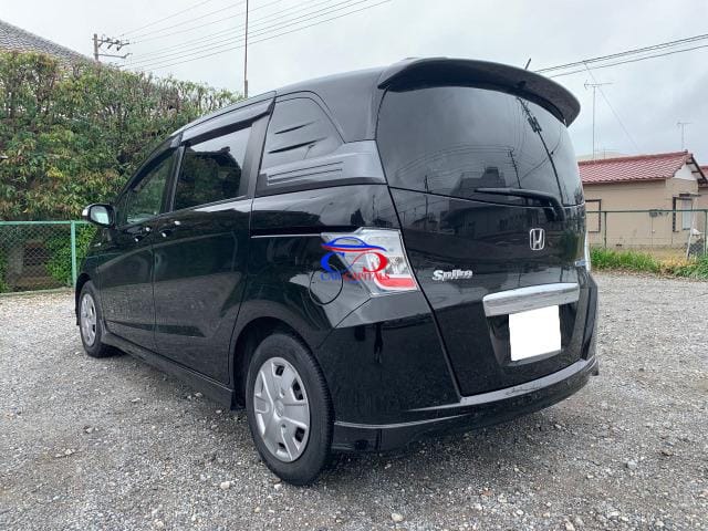 HONDA FREED SPIKE