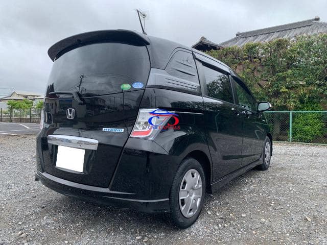 HONDA FREED SPIKE