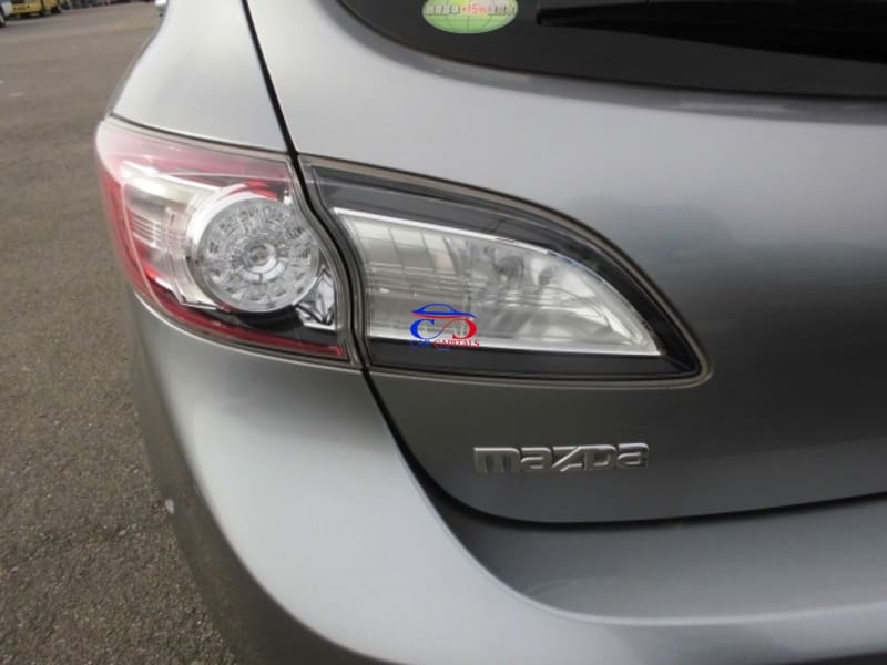 MAZDA AXELA SPORT